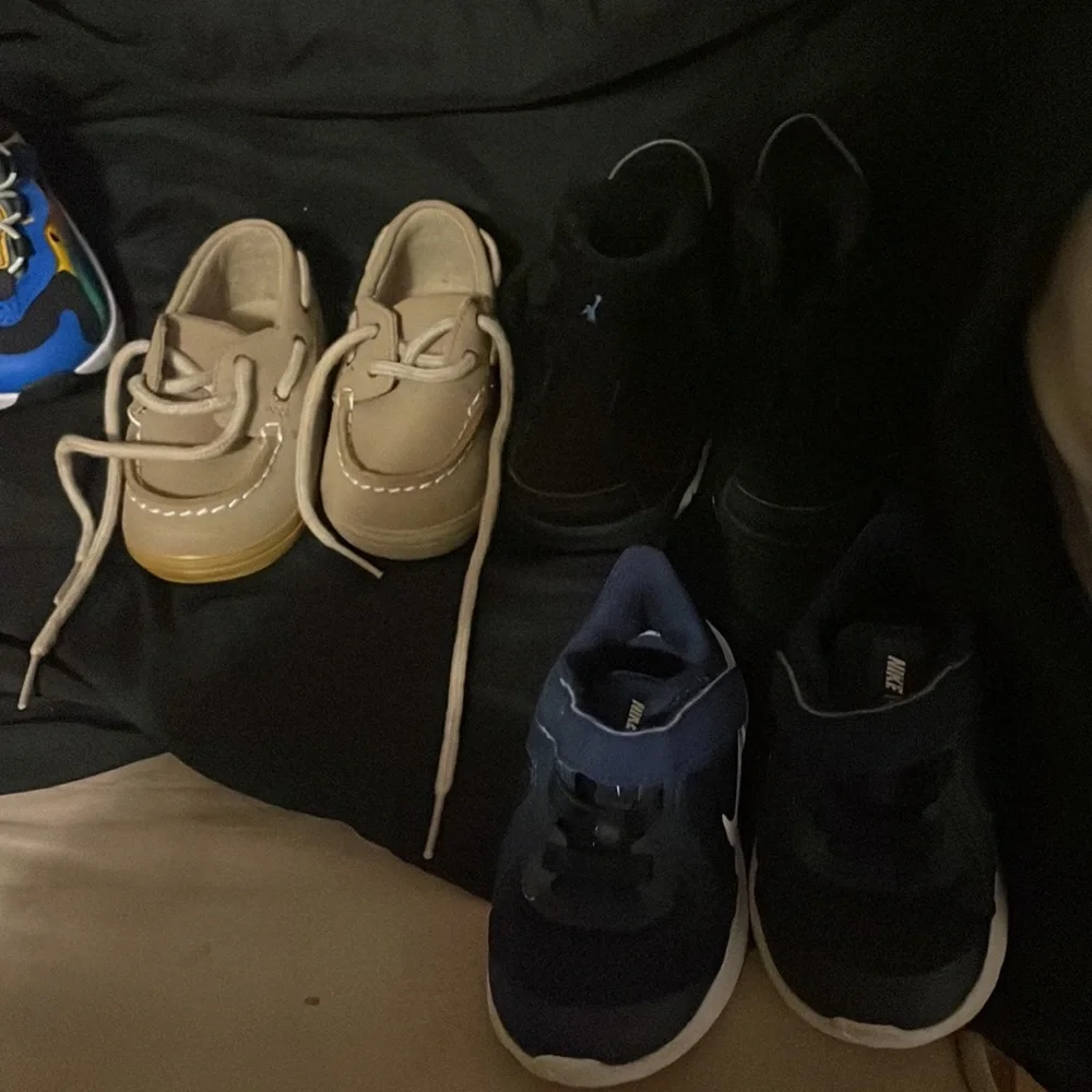 Size 4c - Picture 2 of 3